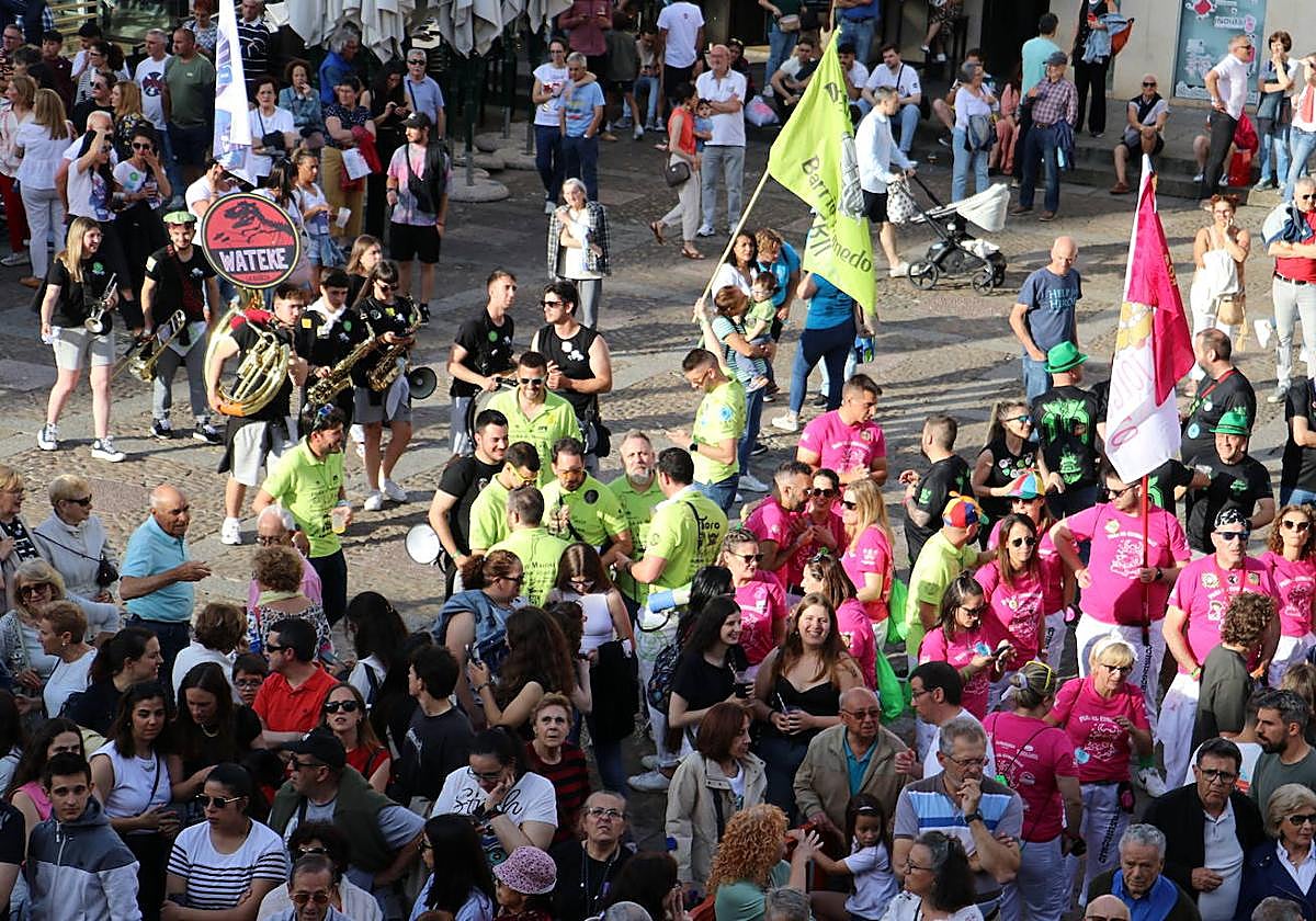 La Cultural de Baloncesto da el pregón de las fiestas de León