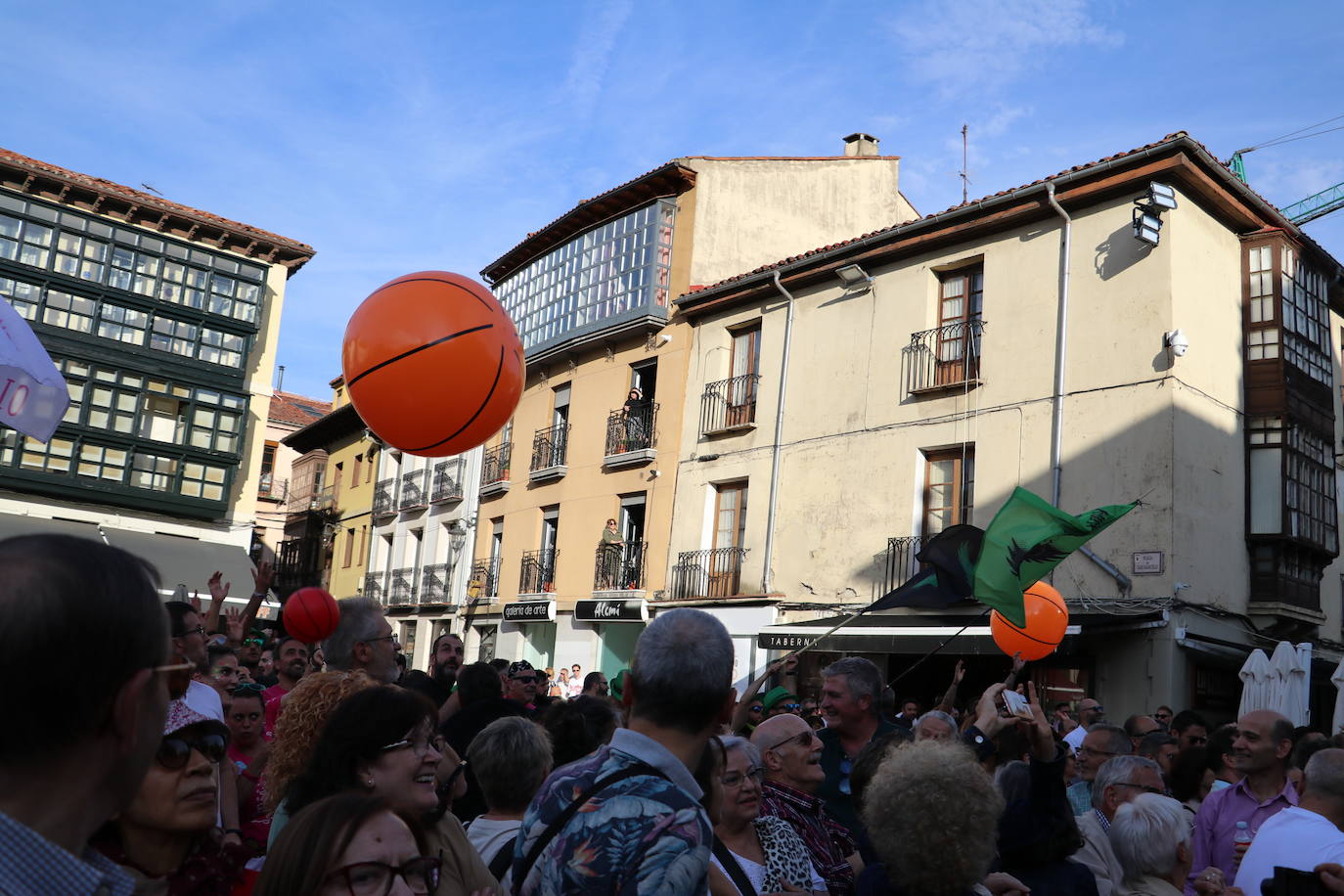 La Cultural de Baloncesto da el pregón de las fiestas de León