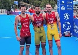 Kevin Viñuela suma dos oros en triatlón cross y acuatlón.