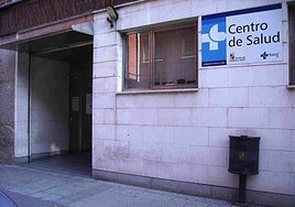 Atención sanitaria en un centro de salud.