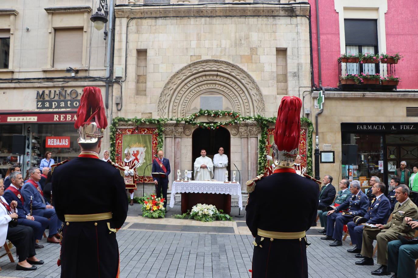 Misa tradicional de San Juan en la calle Ancha