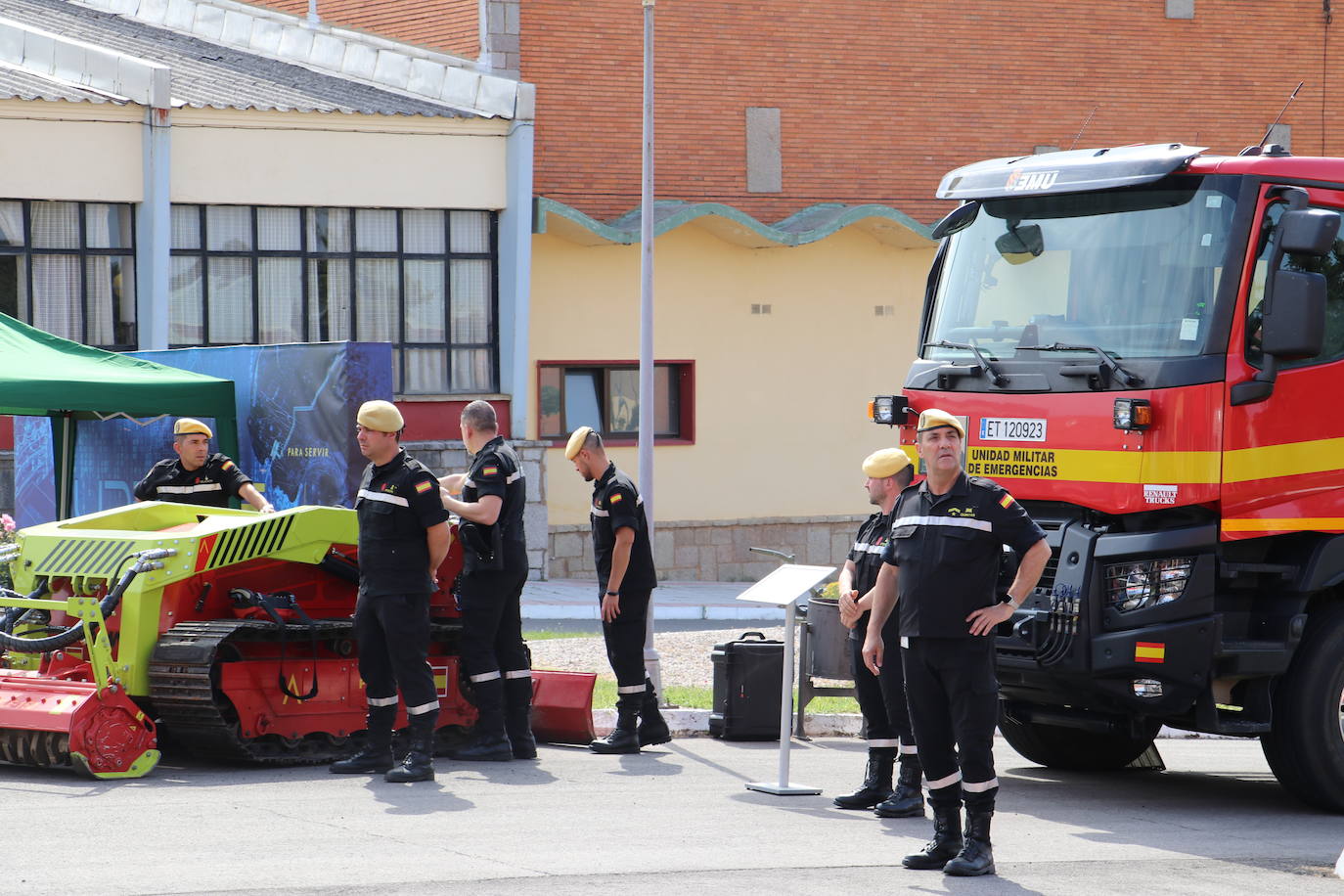 Unidad de Drones de la Unidad Militar de Emergencias