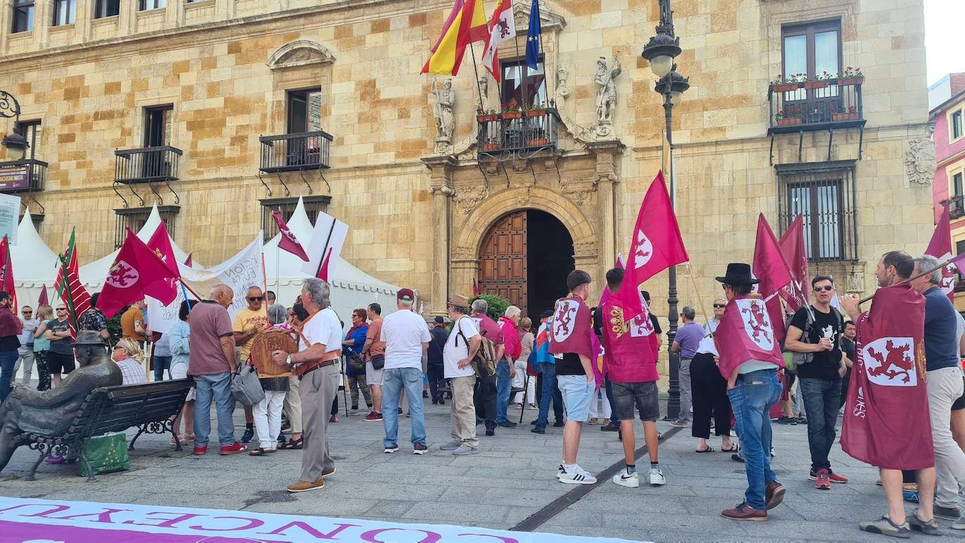 La Diputación debate la moción por la autonomía de León