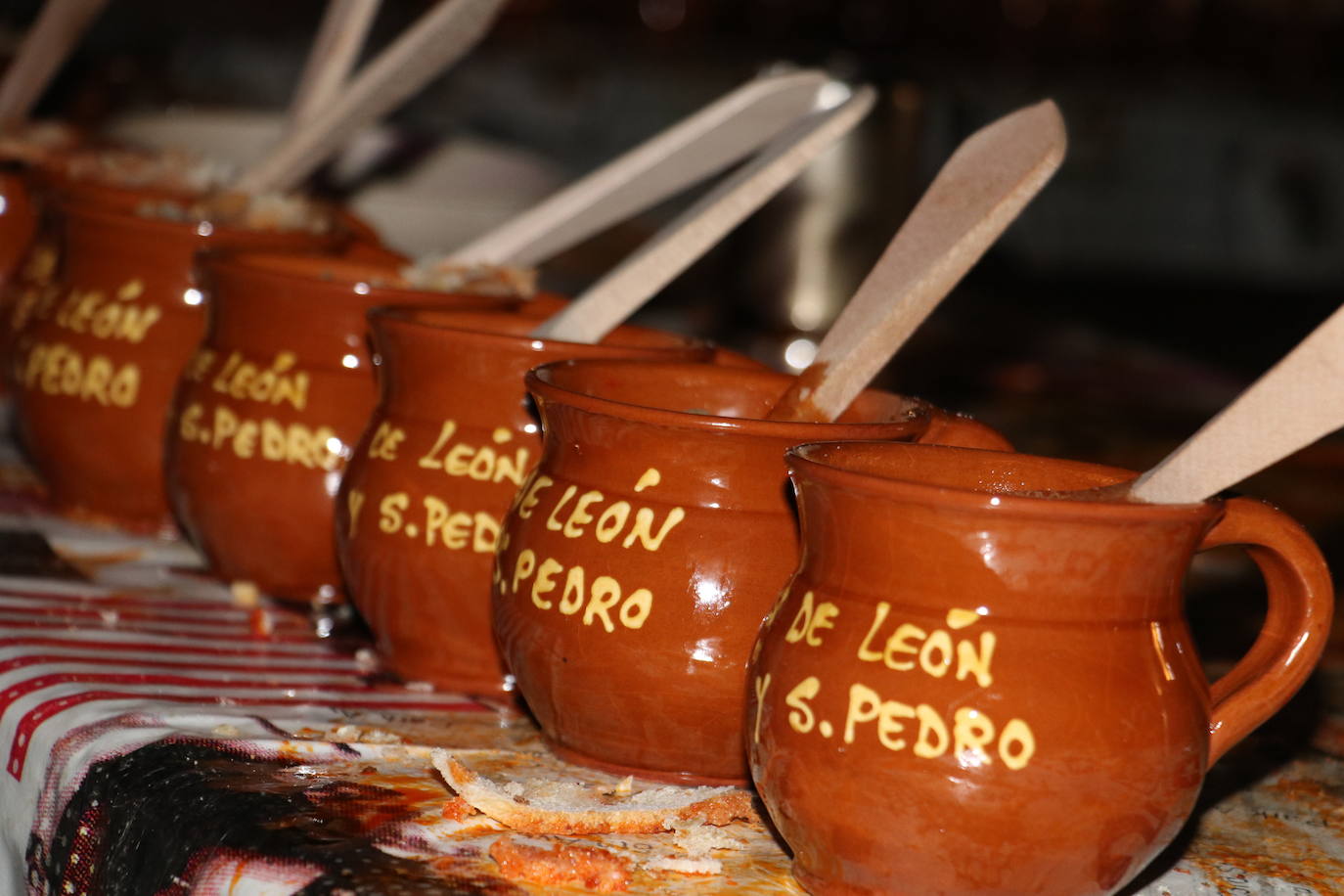 La Plaza Mayor se llena de sopas de ajo