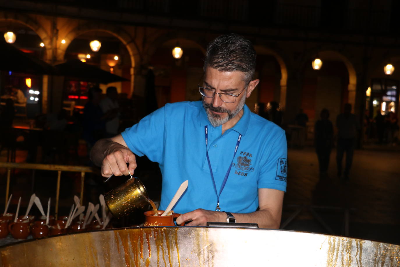 La Plaza Mayor se llena de sopas de ajo