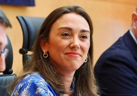 La consejera de Movilidad y Transformación Digital, María González Corral, informa a las Cortes sobre el grado de cumplimiento de los objetivos de su departamento para la legislatura.