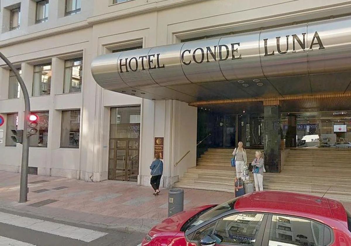 Entrada Hotel Conde Luna