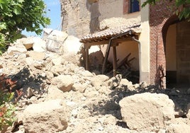 Derrumbe de la torre de la iglesia de Villaturiel.