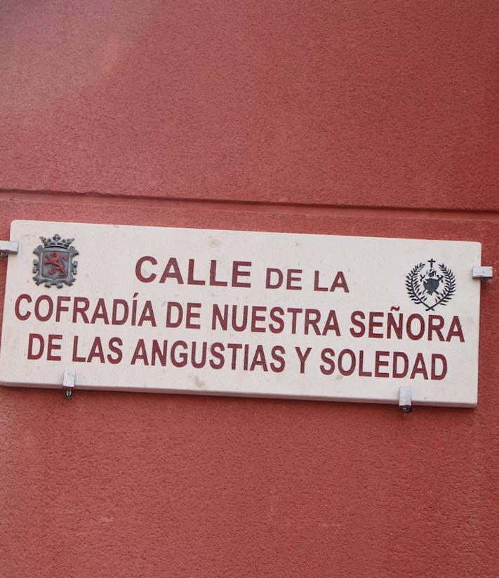 Imagen secundaria 2 - Esta es la efímera calle con el nombre más largo del callejero leonés