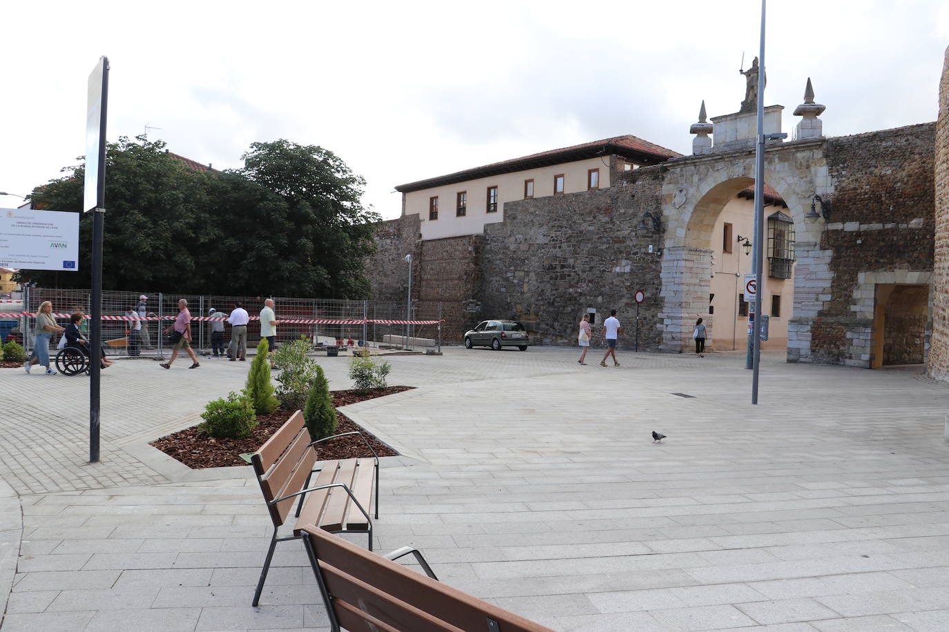 Nueva zona peatonal en el Espolón