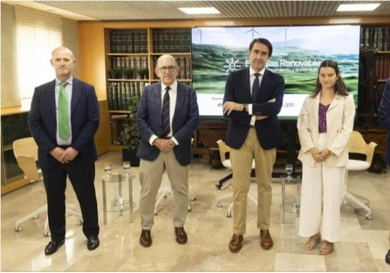 Miguel Calvo (Iberdrola), José Manuel Jiménez (Junta de Castilla y León), Juan Carlos Suárez-Quiñones (Junta de Castilla y León), Cecilia López Miranda (Axpo Iberia) y Eugenio García Tejerina (APECYL).