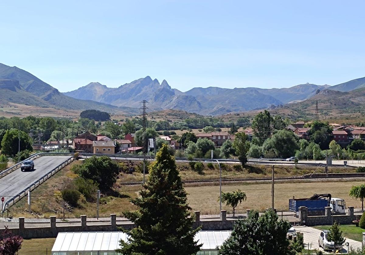 Vistas de Villamanín.