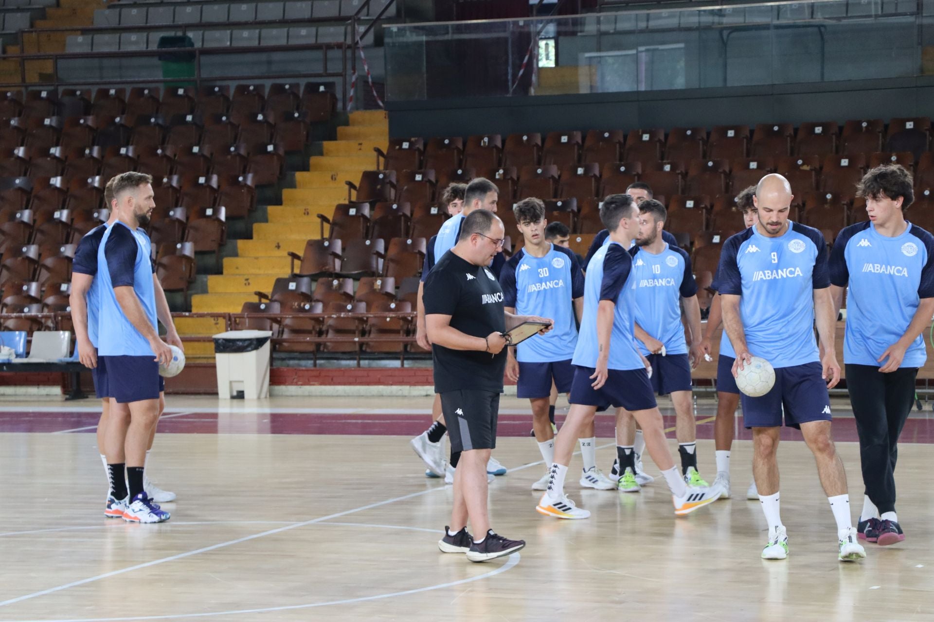 Primer entrenamiento de la pretemporada para el Ademar