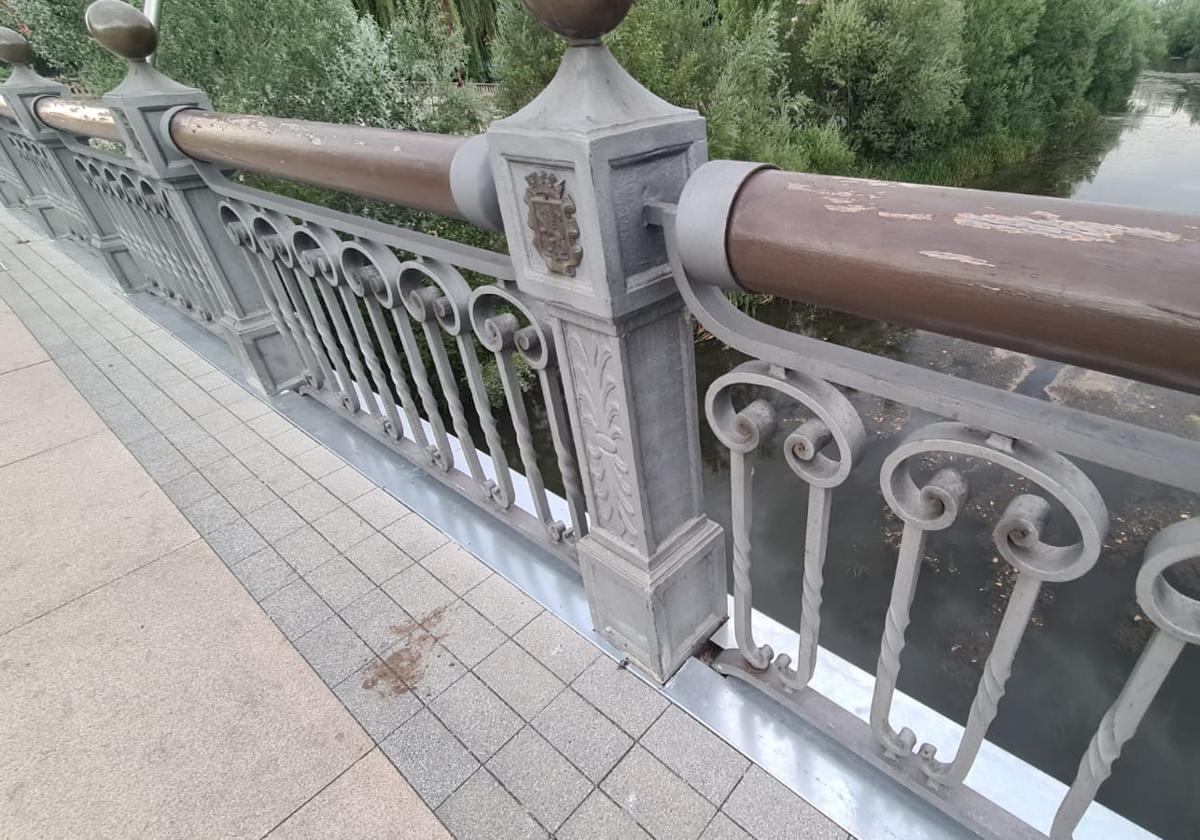 Obras en el puente de los Leones.