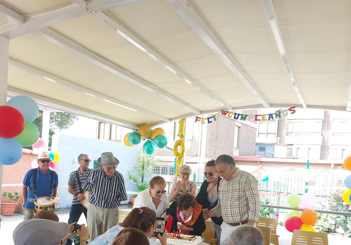 Imagen del cumpleaños de María de los Ángeles Geijo.