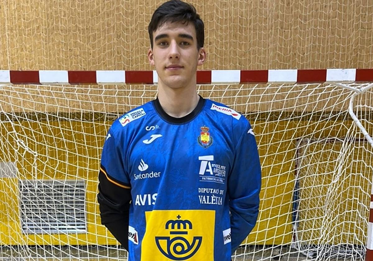 El Abanca Ademar completa la portería