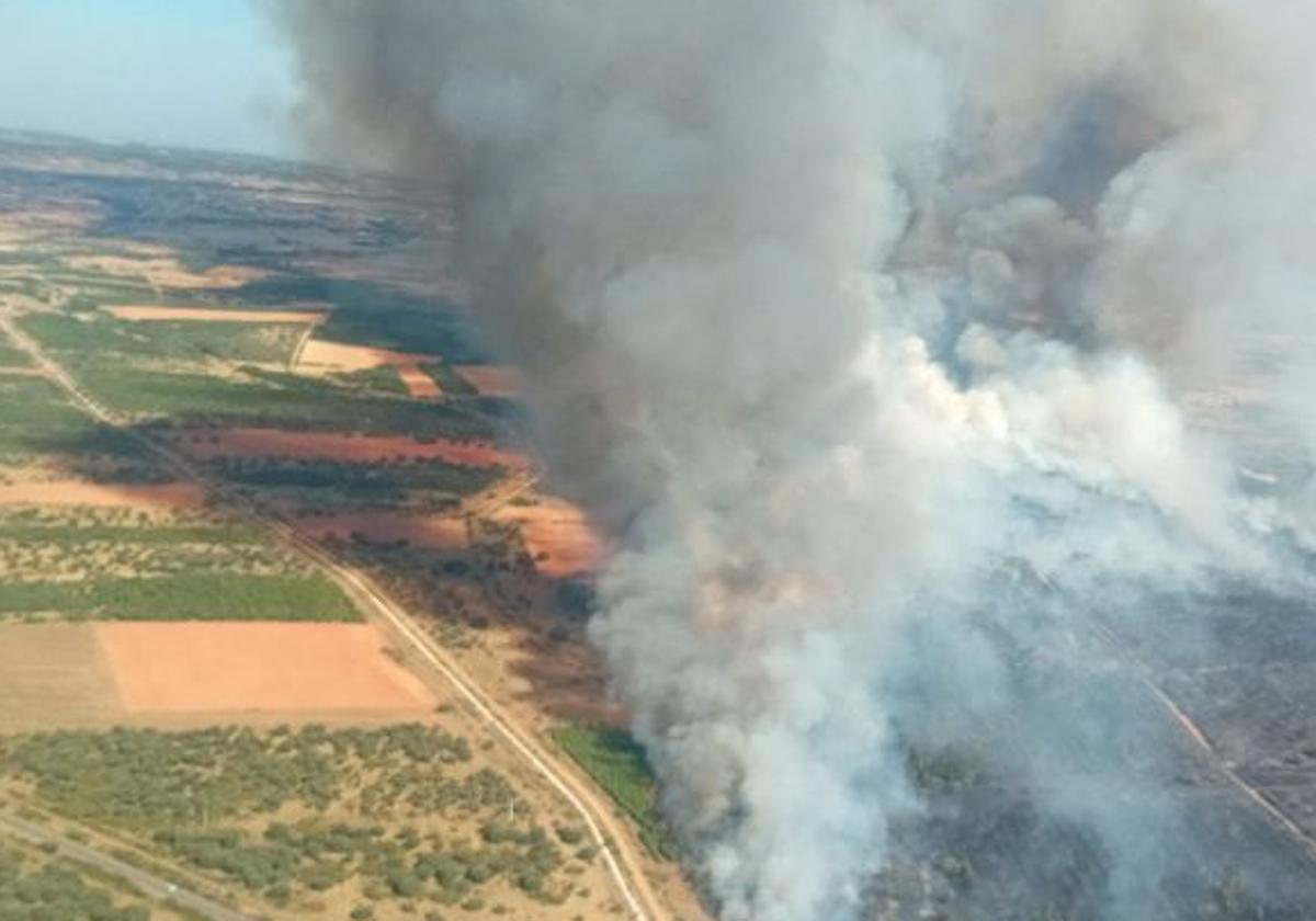 Imagen del incendio en Castrillo de los Polvazares.