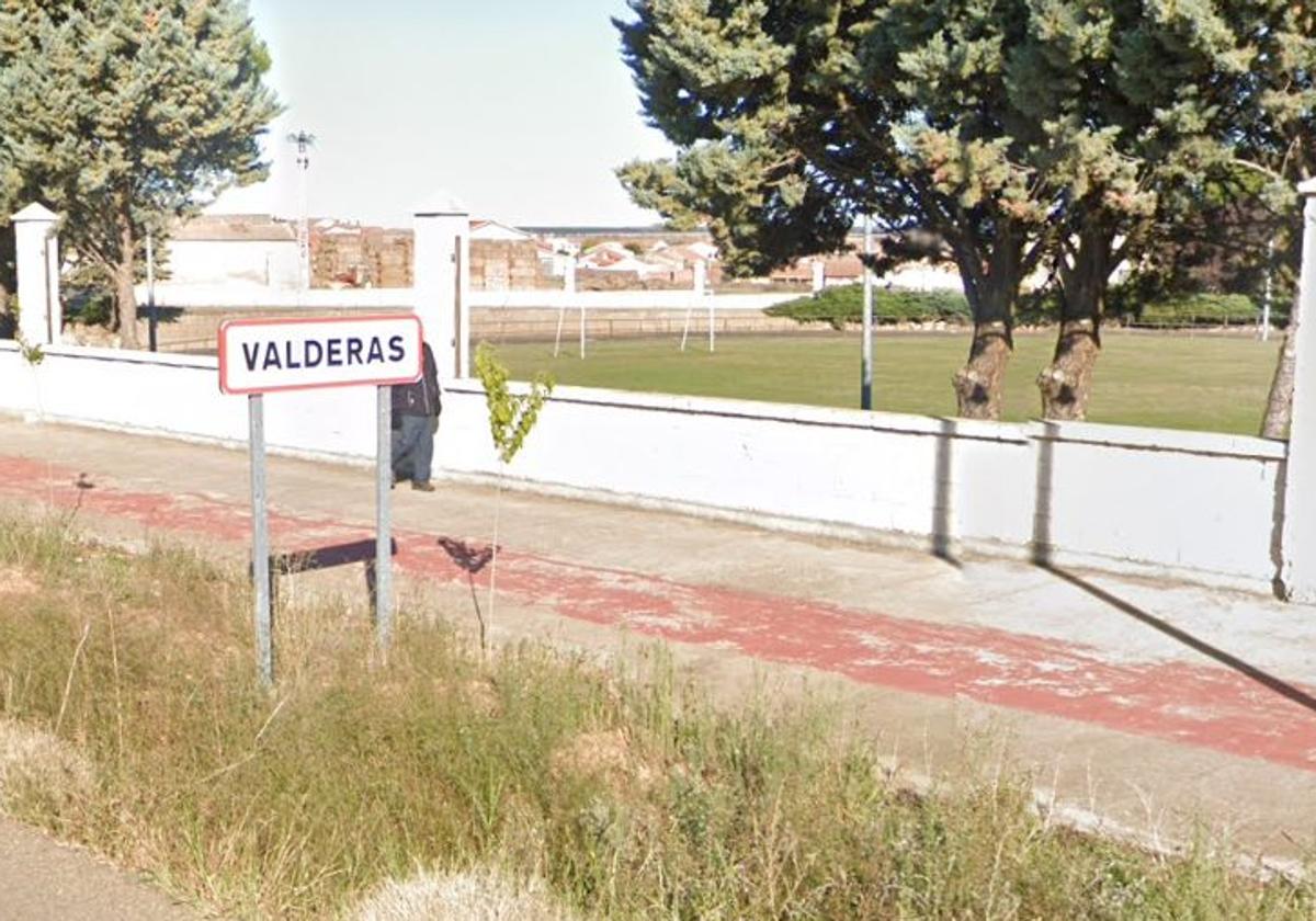 Imagen de la entrada a la localidad de Valderas.