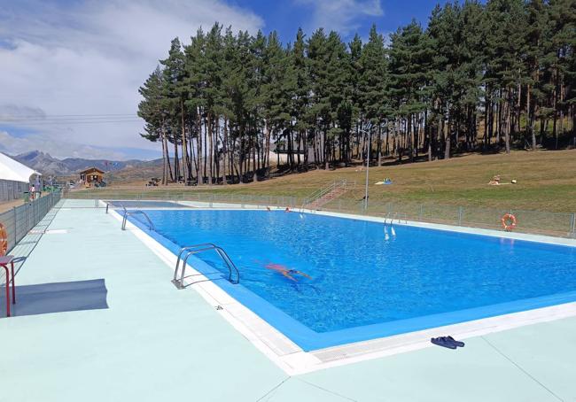 Piscina de Villamanín