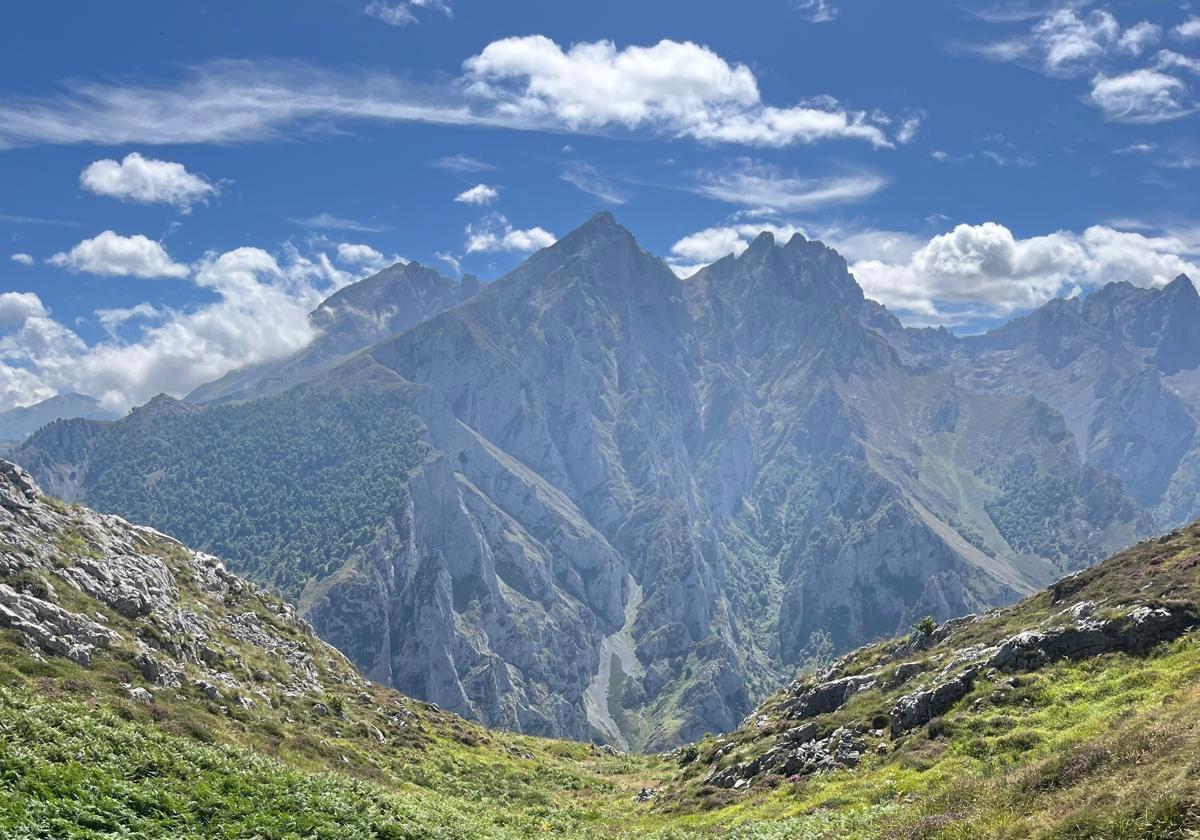 El PSOE en Picos de Europa lanza un SOS ante un turismo que cae «un 30%»