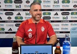 Javi Rey, entrenador de la Ponferradina.