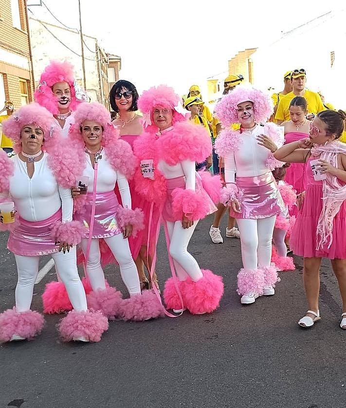 Imagen secundaria 2 - Carnaval de verano en Laguna de Negrillos