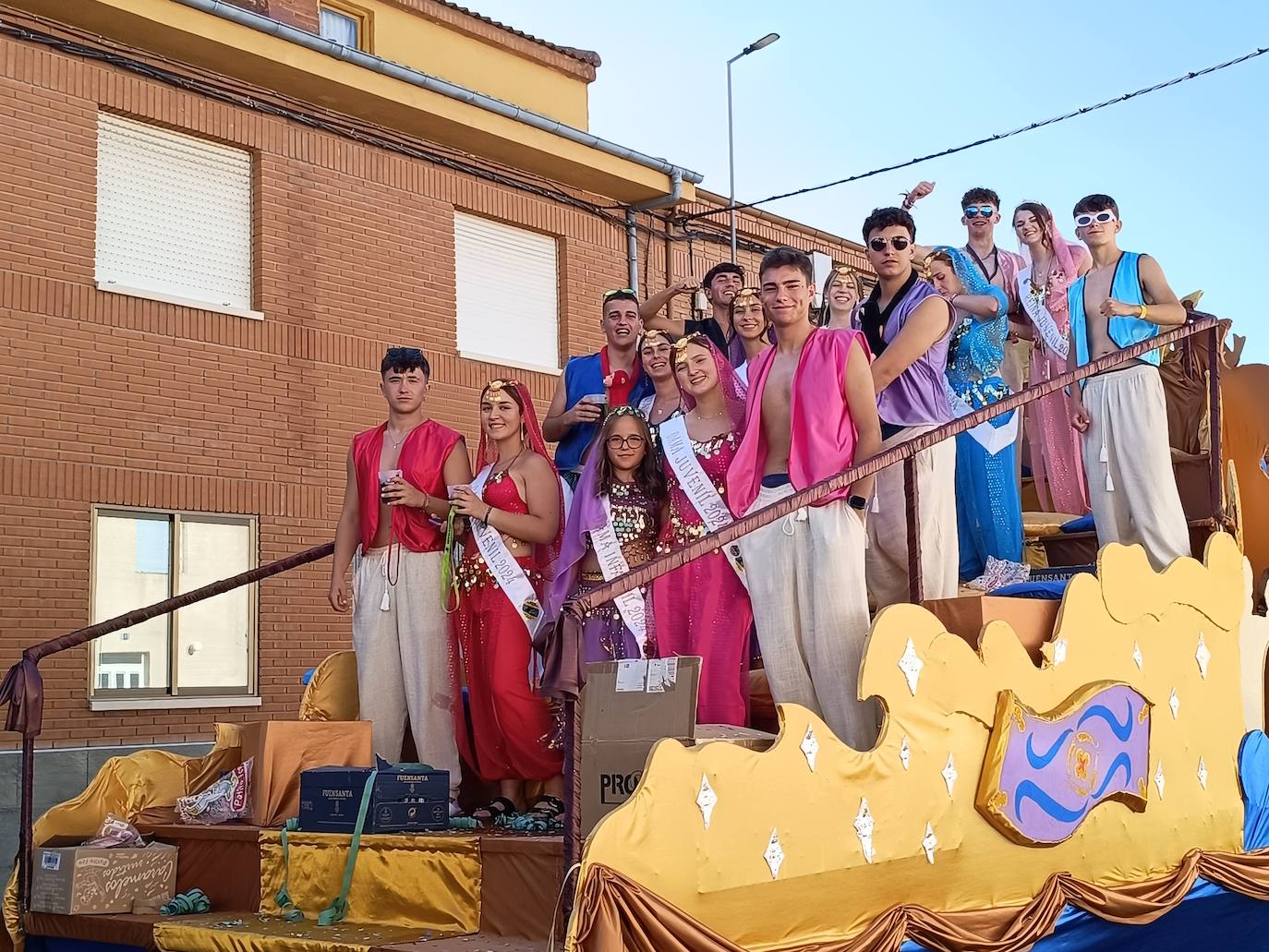 Carnaval de verano en Laguna de Negrillos