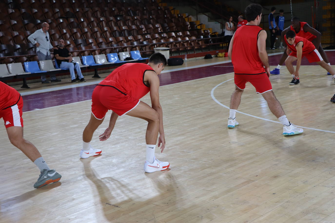 Primer entrenamiento de la Cultural de baloncesto