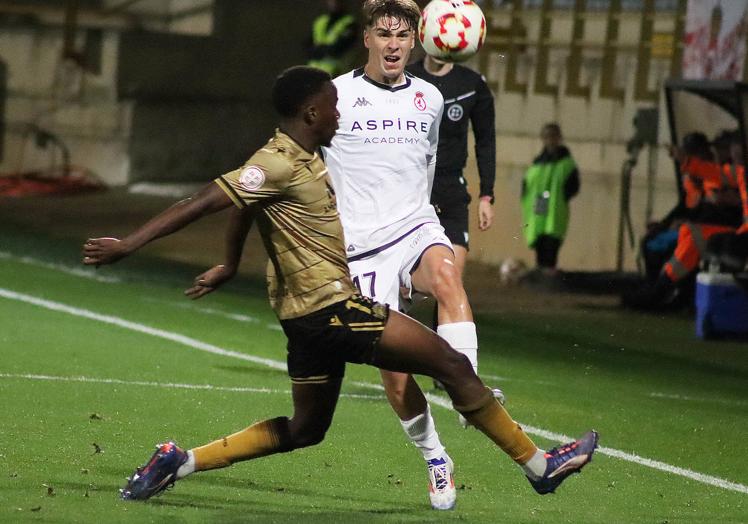 Álvaro, en un lance del partido.