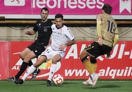 Bicho, en una acción del partido.