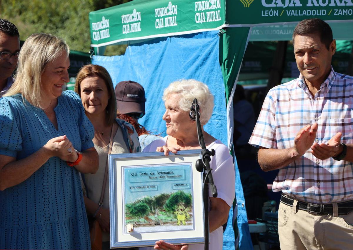 Imagen secundaria 1 - Homenajeados en la XIII Feria de artesanía 'Jaime Díez Fernández'