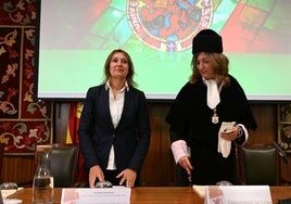 La consejera de Educación, Rocío Lucas, y la rectora de la Universidad de León, Nuria González, presiden el acto de apertura del curso académico 2024-2025.