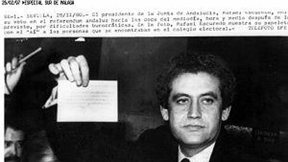 El expresidente de Andalucía que abanderó el referéndum de 1980 visita León para hablar sobre su autonomía