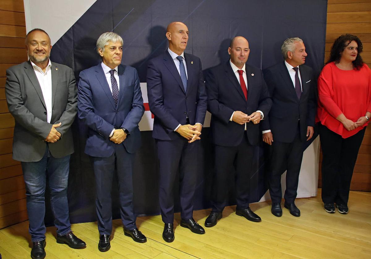 Cruz Roja León celebra una gala con motivo de su 150 aniversario, a la que asiste el delegado de Gobierno en Castilla y León, Nicanor Sen; el alcalde, José Antonio Diez; el presidente de Cruz Roja, Daniel Hernández de la Fuente y el presidente de la Diputación, Gerardo Álvarez Courel.