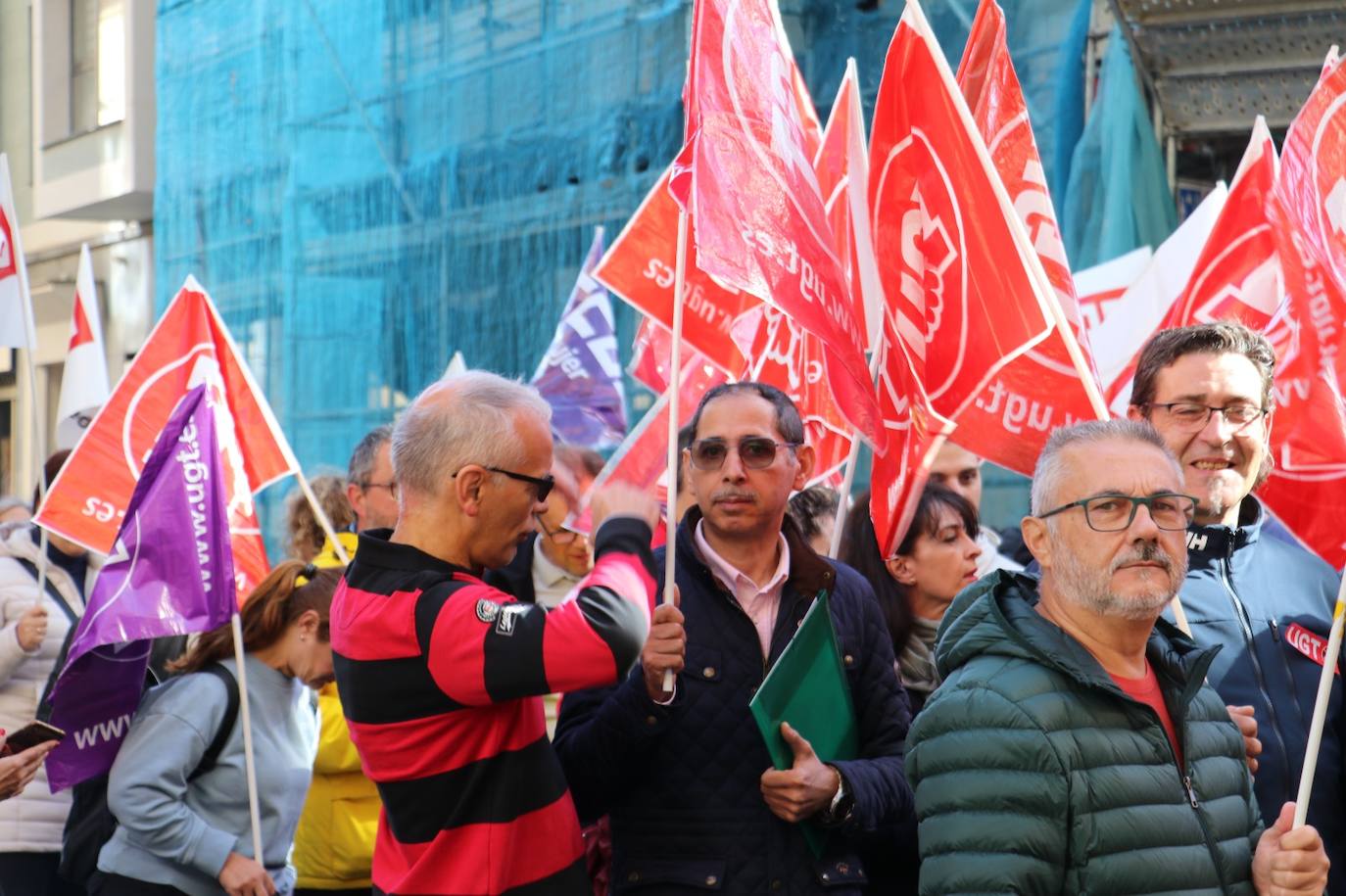 UGT y CCOO se manifiestan para reducir la jornada laboral