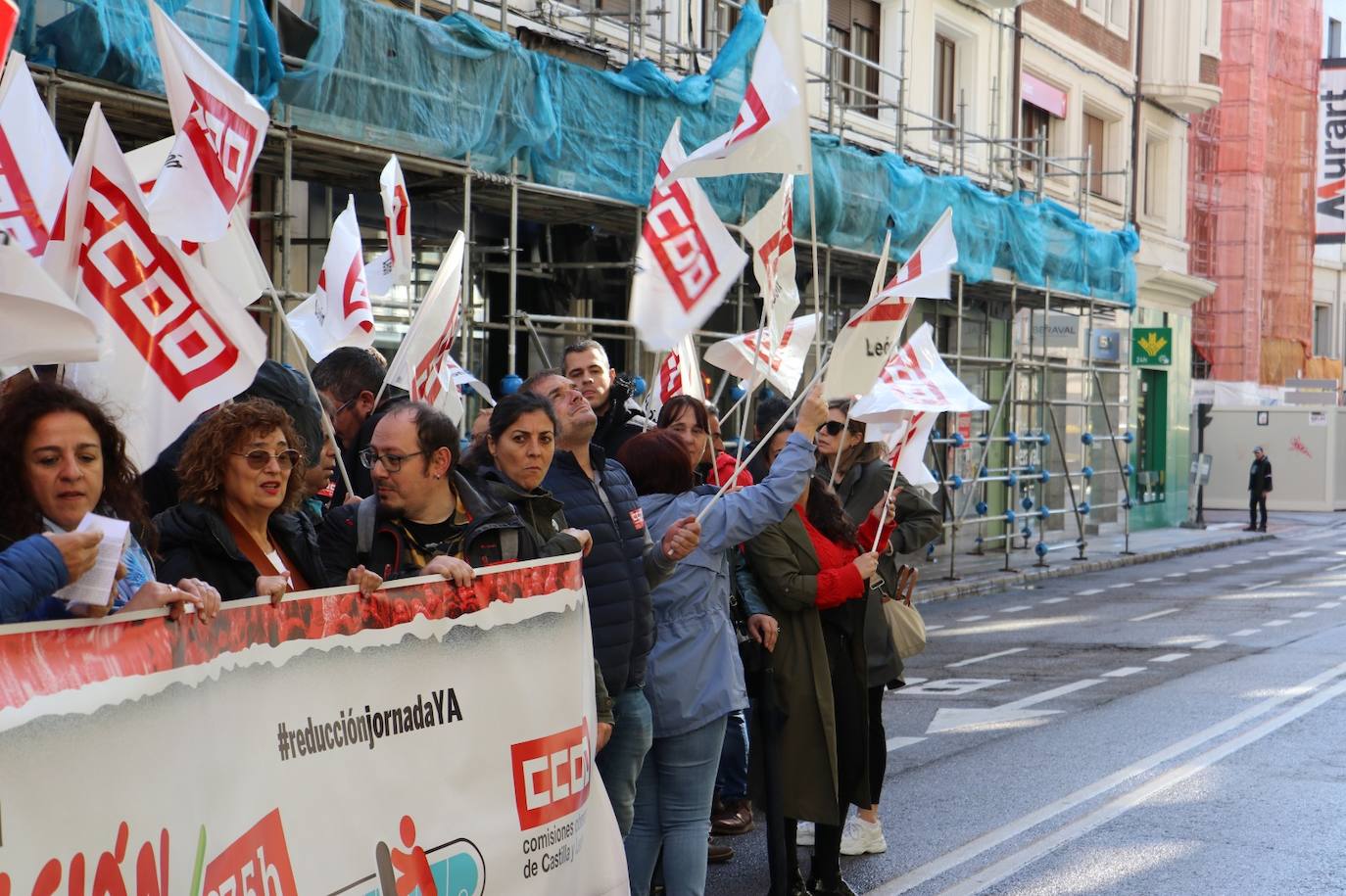 UGT y CCOO se manifiestan para reducir la jornada laboral