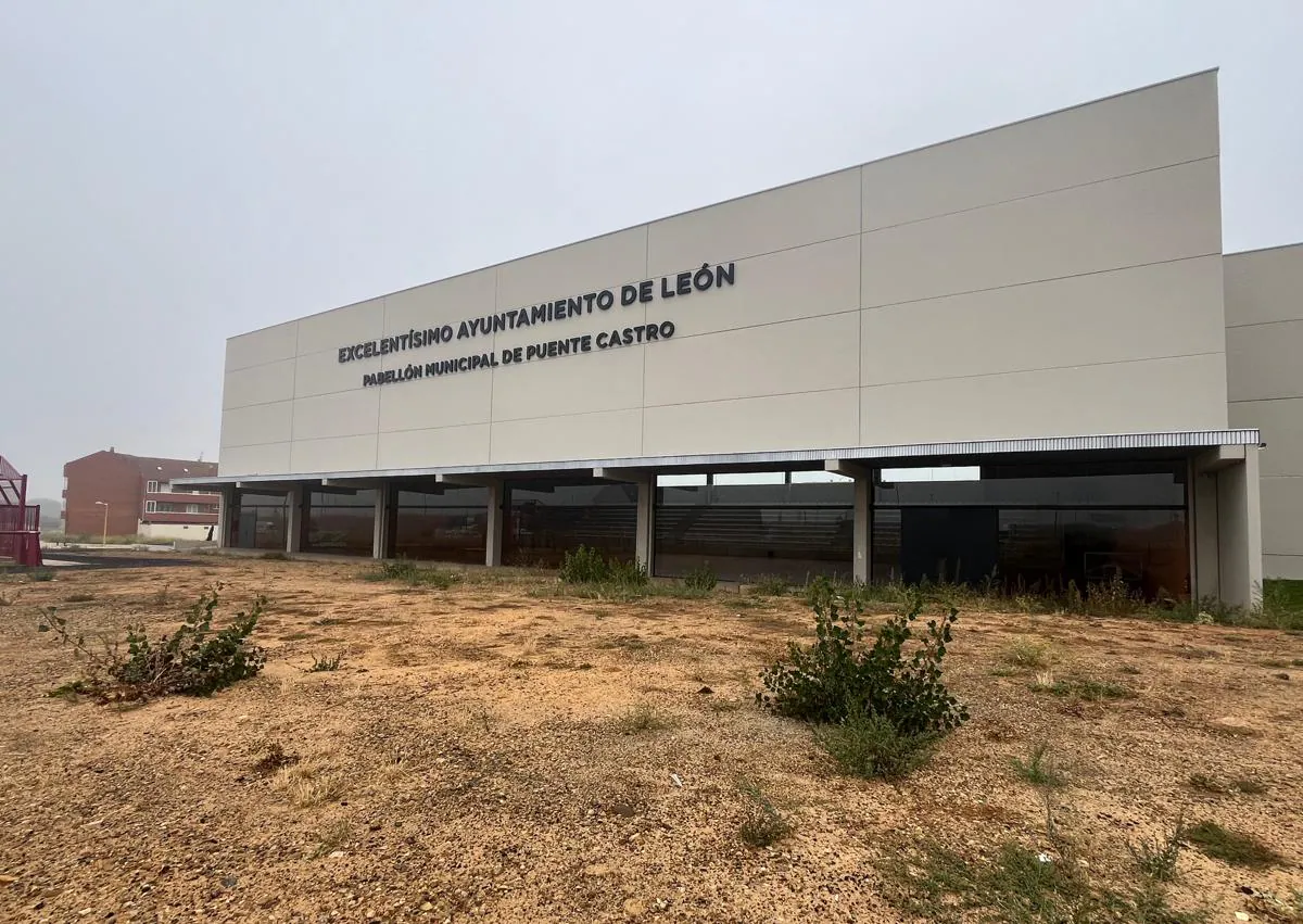 Imagen secundaria 1 - El Pabellón de Puente Castro: 3 meses cerrado tras invertir 2,3 millones en su inauguración