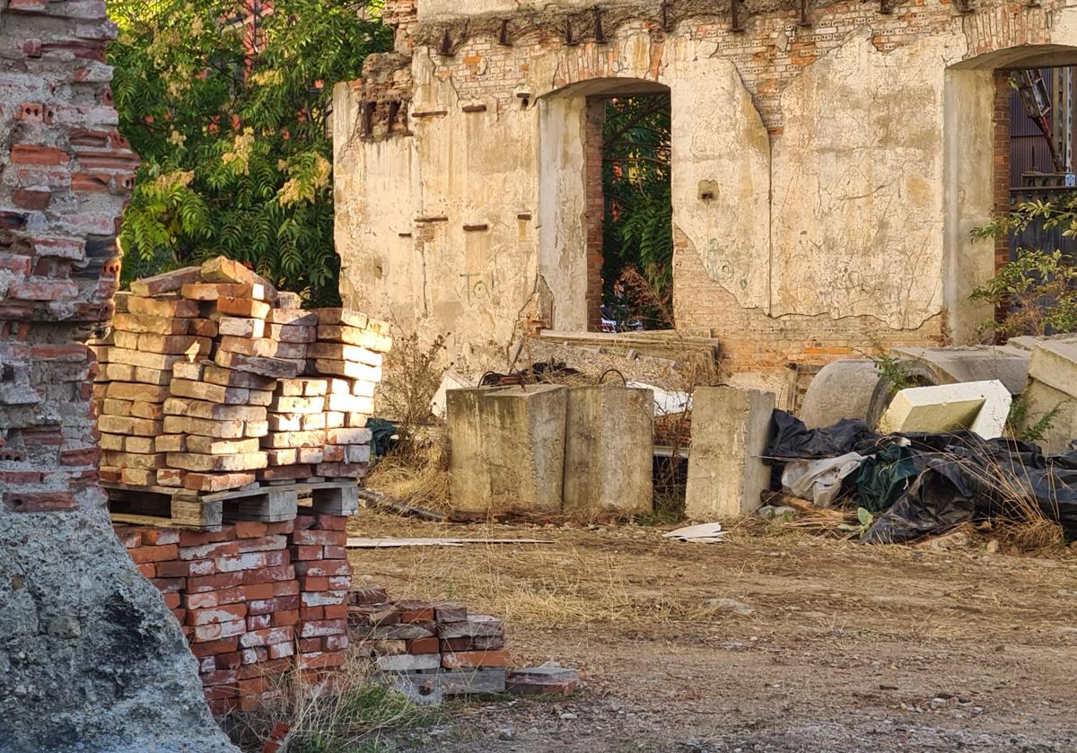 Imagen principal - Arranca la obra de un palacio que quiere ser real en 2026