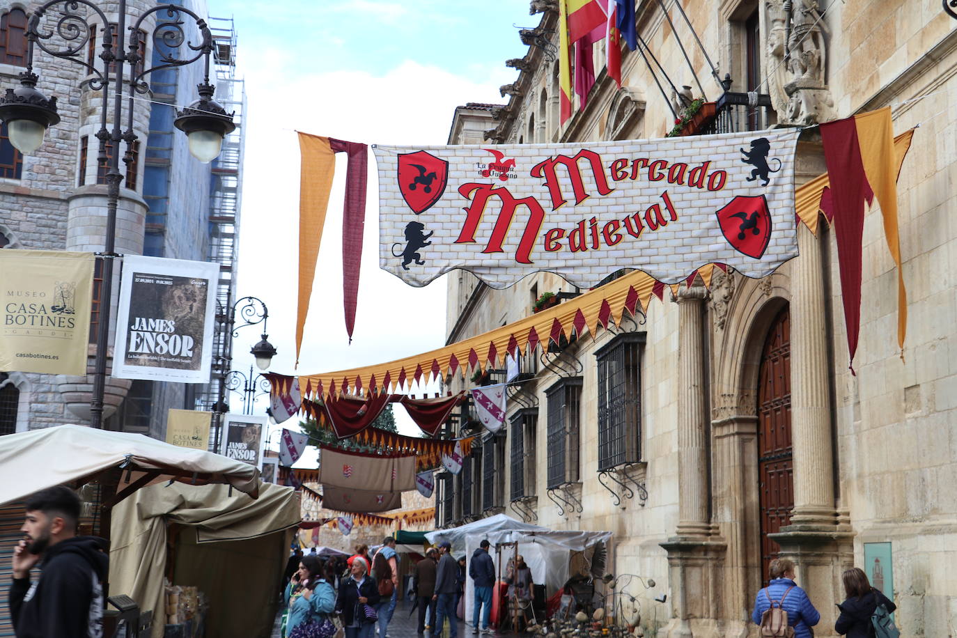 Abre el Mercado Medieval de León