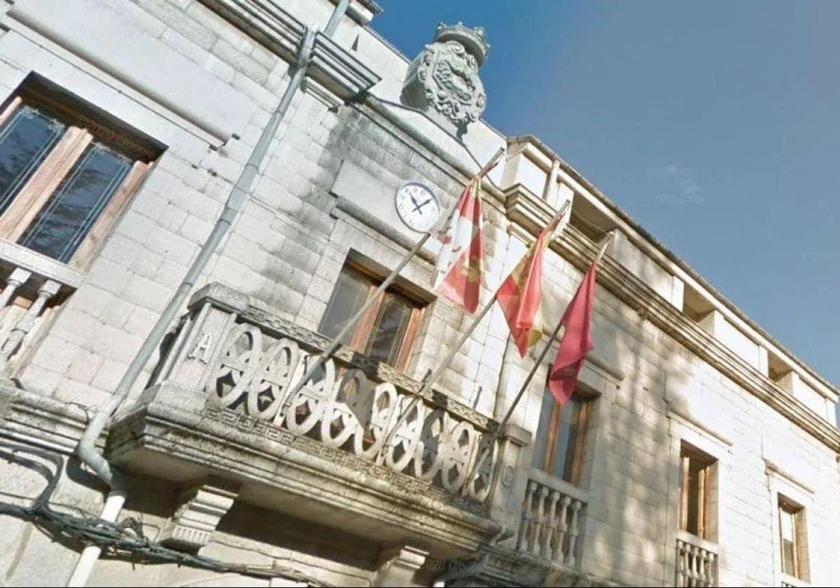 Fachada del Ayuntamiento de Cistierna.