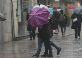 Otro lunes de lluvia y sin ver el sol en León