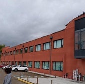 Evacúan parte del edificio Zarzuela del Parque Tecnológico al desprenderse la cornisa