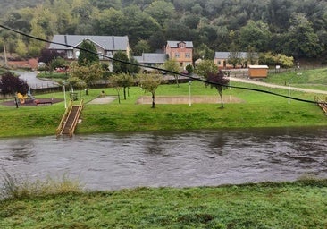 Bárcena de la Abadía, el pueblo berciano al que la fibra óptica parte en dos