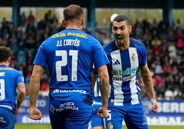 Cortés y Lancho celebran el primer tanto del encuentro