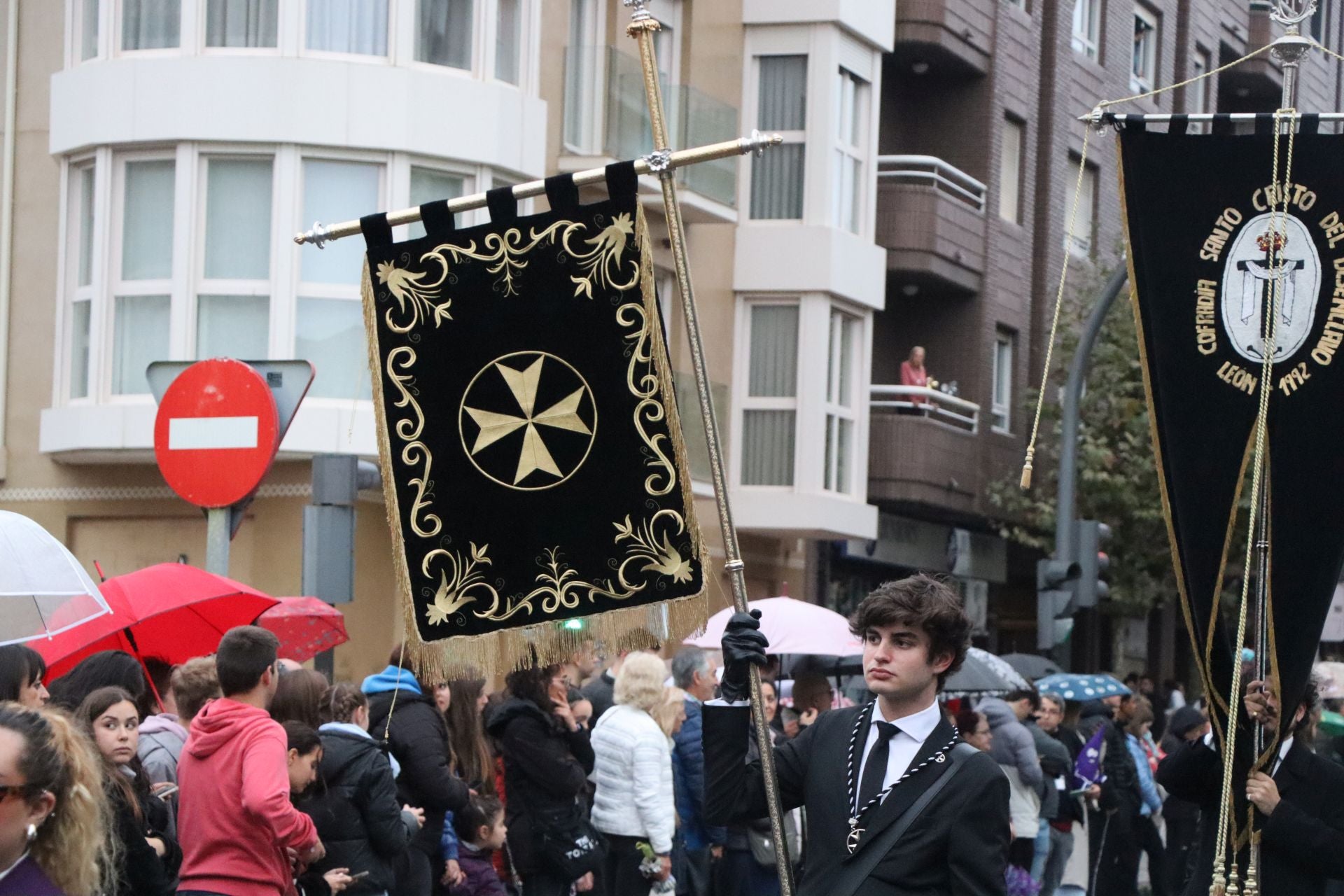 Las mejores imágenes de la Procesión Extraordinaria de San Juan Evangelista en León