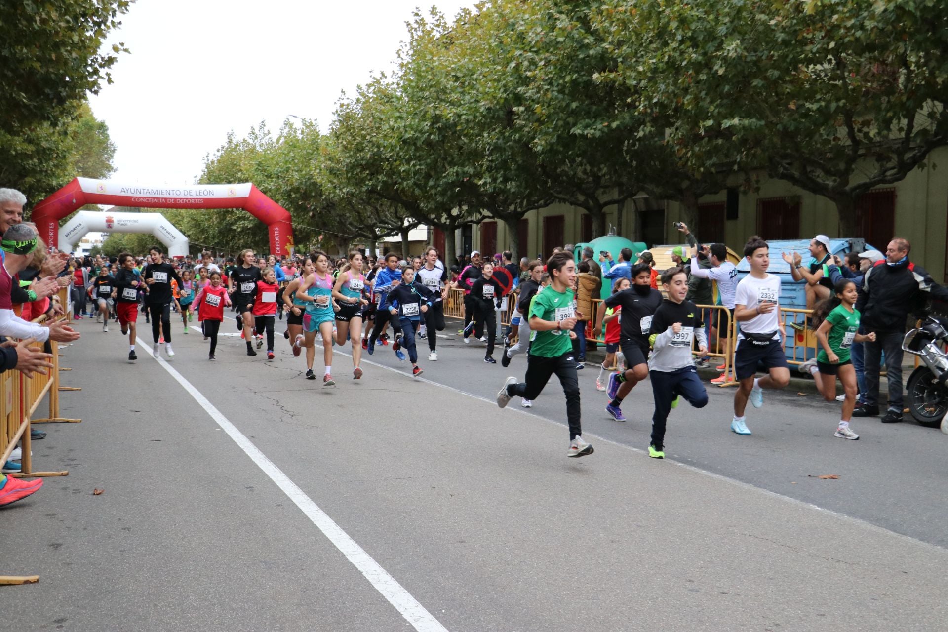 Las méjores imágenes de la carrera popular de los &#039;10 kilómetros Ciudad de León&#039;