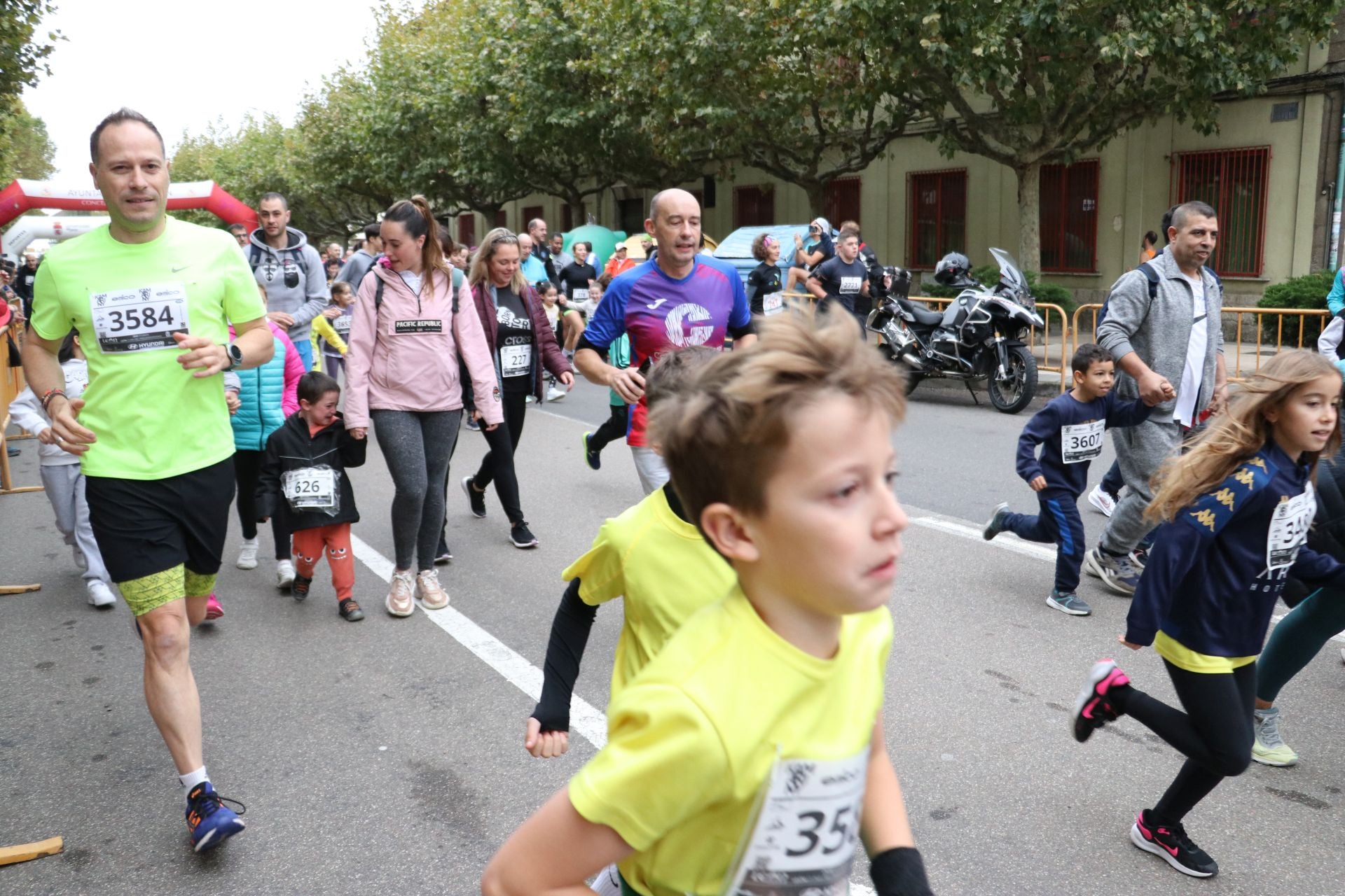 Las méjores imágenes de la carrera popular de los &#039;10 kilómetros Ciudad de León&#039;