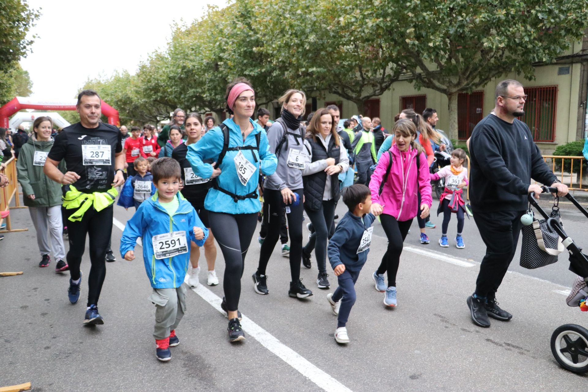 Las méjores imágenes de la carrera popular de los &#039;10 kilómetros Ciudad de León&#039;