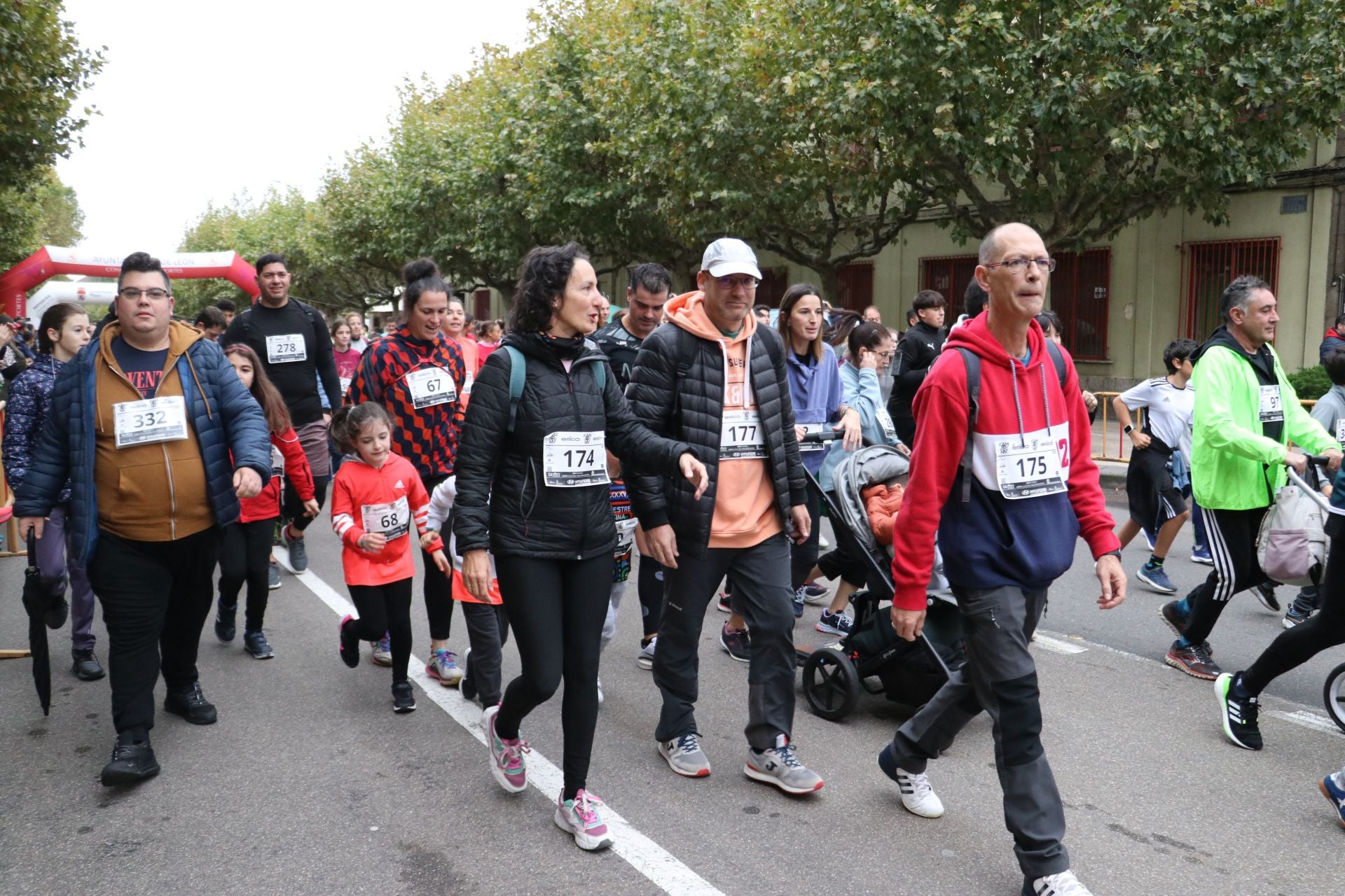 Las méjores imágenes de la carrera popular de los &#039;10 kilómetros Ciudad de León&#039;