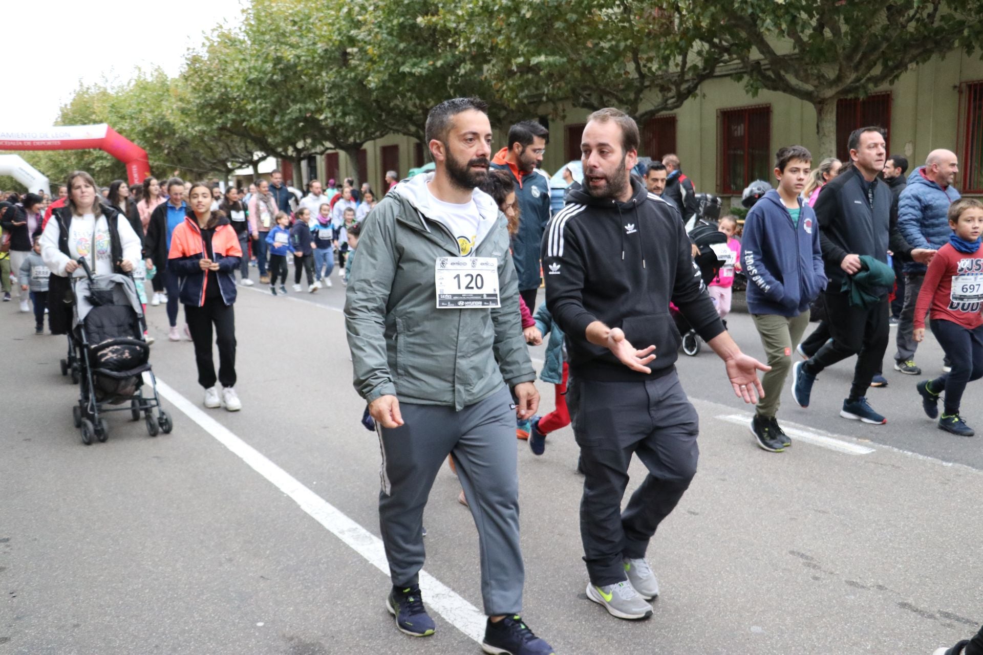 Las méjores imágenes de la carrera popular de los &#039;10 kilómetros Ciudad de León&#039;